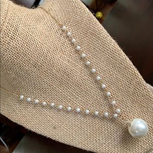 Gold and pearl plunder necklace